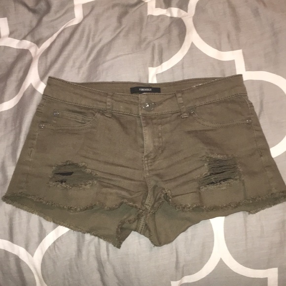 Forever 21 Army Green Shorts - Picture 1 of 3